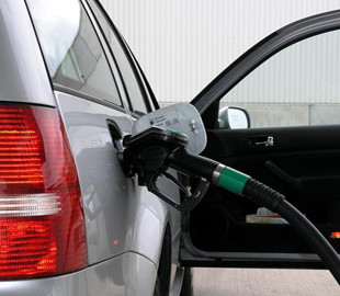 Бензин дорожчатиме: як новий курс долара вплине на бюджет автомобілістів