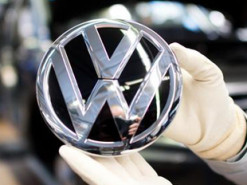 VW планує зрівнятися з компанією Tesla у продажах електромобілів найближчим часом