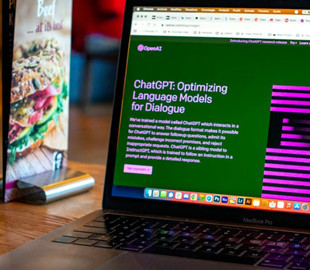 Чому ШІ вигадує факти і як із цим боротися