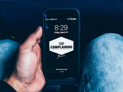 iPhone «застрял» в самолёте. Его не могли найти несколько рейсов подряд