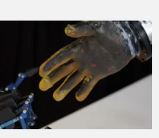 Китайські науковці створили електронну шкіру, що здатна відчувати біль