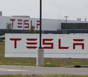 Илон Маск собирается строить новый завод Tesla в Азии
