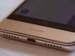 Експерти розповіли про небезпеку сну поруч з мобільним телефоном