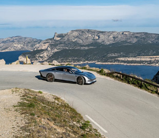 1000 км на одной зарядке: Mercedes испытал многообещающий электрокар