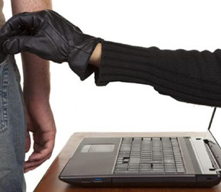 Чоловік хотів придбати в інтернеті авто, а втратив 90 тисяч гривень