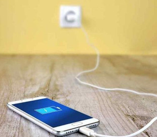 Для правильной зарядки смартфона достаточно соблюдать правило 20-80