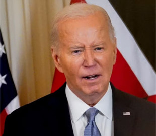 Американському політичному консультанту висунули звинувачення, через згенеровані штучним інтелектом автоматичні дзвінки Байдена