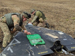 В поліції показали знищення ударного безпілотника росіян «Герань-2» на Сумщині, що впав і не вибухнув