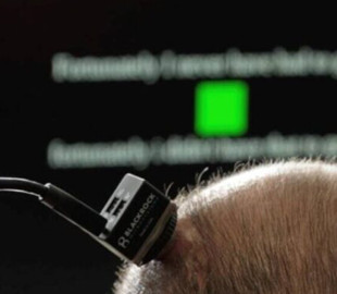 У США створили інтерфейс “мозок-комп’ютер”, що повернув голос паралізованому пацієнту