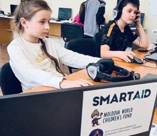 Ізраїль створює "розумні класи" для українських дітей-біженців у Молдові та Польщі