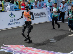 Китайський UBTech пропонує 18 мільйонів доларів зарплати вченому зі штучного інтелекту