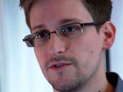 Сноуден, комментируя смерть Макафи: Ассанж может быть следующим