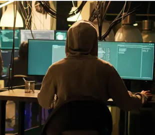 Українські хакери здійснили масштабну атаку на російські ресурси