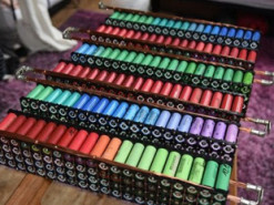 Чоловік вісім років живить свій дім, використовуючи батарейки для ноутбуків