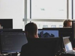 Ситуація з роботою в IT ускладнюється. Майже половина фахівців пішли з роботи протягом року