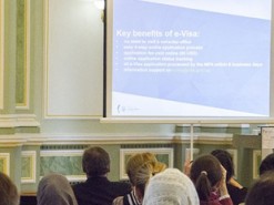 МИД провел для иностранных дипломатов презентацию об онлайн оформлении украинской электронной визы