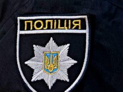 На Прикарпатті відсторонили поліцейських, які вимагали хабаря у моделі OnlyFans