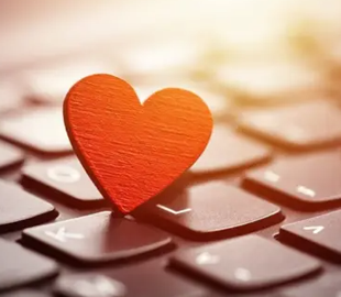 «Кохання» з соцмережі коштувало жінці 280 тисяч гривень