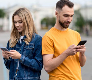 Мобільний зв'язок 2025: скільки платять українці за послуги і хто пропонує найкращі умови