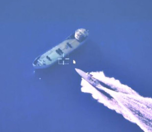 Туреччина випробувала катер-камікадзе: потопив корабель за лічені хвилини