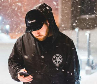 Смартфон заряджений повністю, але вимикається на морозі: у чому причина