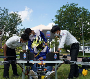 Студенты из Камбоджи построили пилотируемый дрон