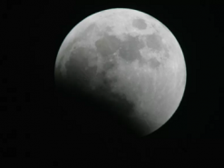 Астрономы используют искусственный интеллект для обнаружения новых кратеров на Луне