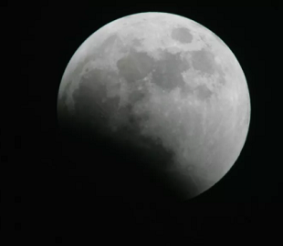 Астрономы используют искусственный интеллект для обнаружения новых кратеров на Луне