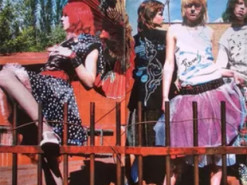 В сети показали, как украинские женщины одевались ​в 2000-х. Фото