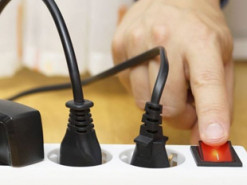 Топ-8 приладів, які варто відключати від мережі, коли ви ними не користуєтесь