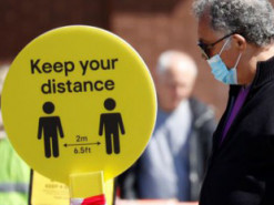 Більше половини британців готові встановити на смартфони додаток, що відстежує інфікованих Covid-19