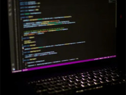 Досвідчені програмісти активніше користуються вайб-кодингом