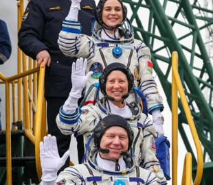 В останній момент: на Байконурі скасували запуск до МКС корабля із трьома космонавтами