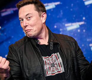 Маск предложил NASA помощь в создании скафандров для миссии на Луну