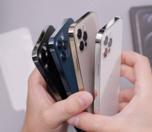 Як обрати сучасний смартфон у 2025 році: RAM, екран, процесор і батарея