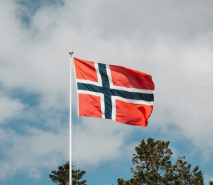 У Норвегії затримали чоловіка, який керував безпілотником біля аеропорту