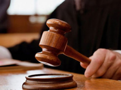 У Москві чоловіка арештували за те, що той слухав українську музику в авто