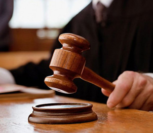 У Москві чоловіка арештували за те, що той слухав українську музику в авто