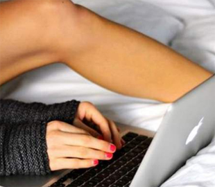 На Закарпатті за онлайн-трансляцію порно суд конфіскував у пари ноутбук