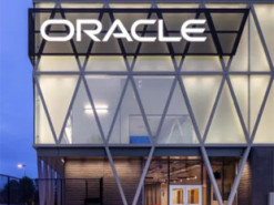 Акції партнера OpenAI різко впали, експерти говорять про кризу ШІ-бульбашки