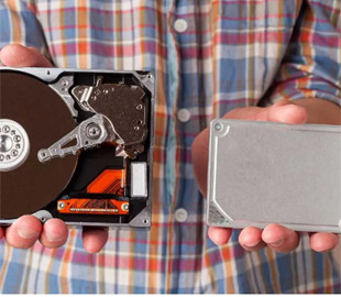 Охоронцям довелося захищати звалище через диск із біткоїнами на мільярди гривень