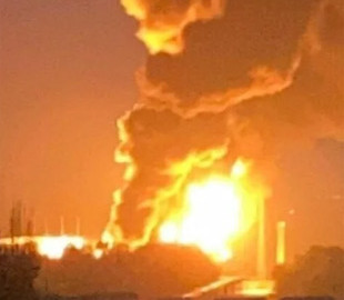 Нафтобазу у Ростовській області не могли загасити щонайменше добу після атаки дронів — росЗМІ