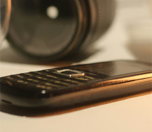 Кнопкові телефони повертаються — чому варто перейти на них