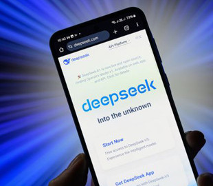 DeepSeek. Що це і чому "новий король ШІ" так лякає гігантів технологій