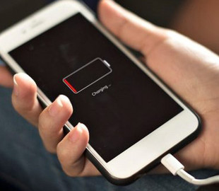 Експерти склали топ смартфонів, які найдовше тримають заряд батареї