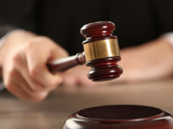 Чоловіка судили за те, що переслав другу фото військової техніки