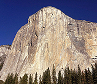 Скелелаз-інфлюєнсер загинув після падіння з вертикальної скелі в Каліфорнії