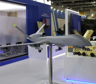 Розкриті технічні характеристики нового китайського ударного дрона WJ-700 Falcon