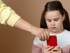 В уряді Німеччини розглядають заборону соцмереж для дітей