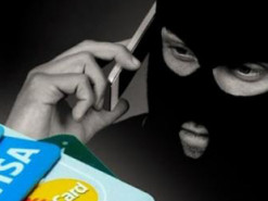 "Питають, де підпис?". З'явилася нова схема крадіжки грошей з банківських карток українців